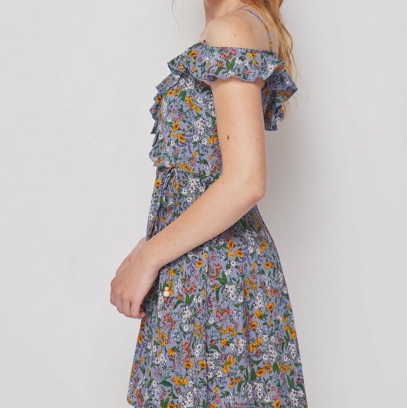 Cold Shoulders Ruffles Wrap Dress Floral - Picture 3 of 7